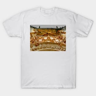 Portal. Convento de Cristo T-Shirt